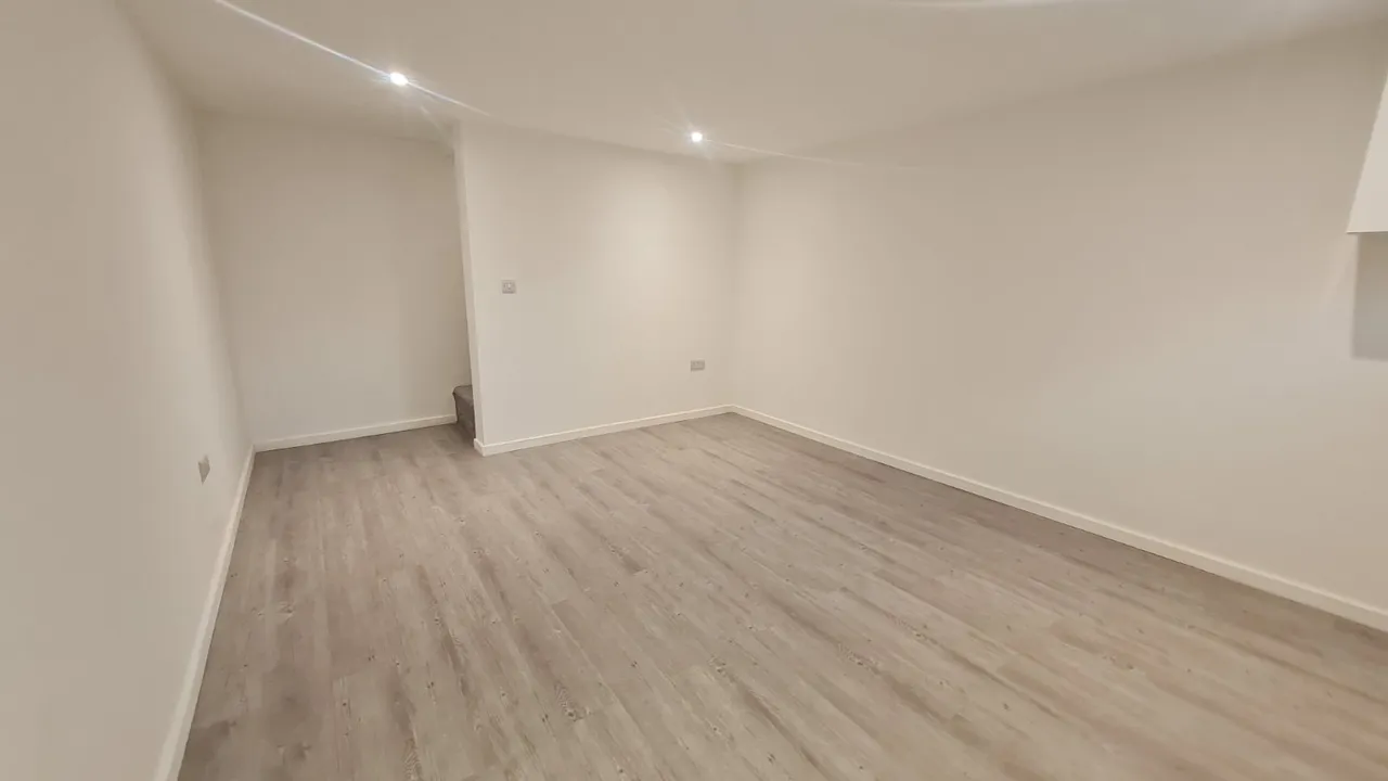 Bangor Terrace, Leeds, LS12, photo 9