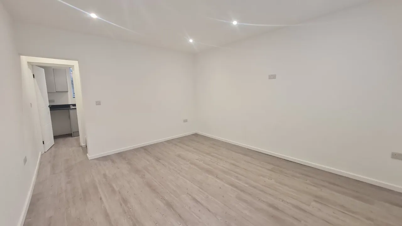 Bangor Terrace, Leeds, LS12, photo 7