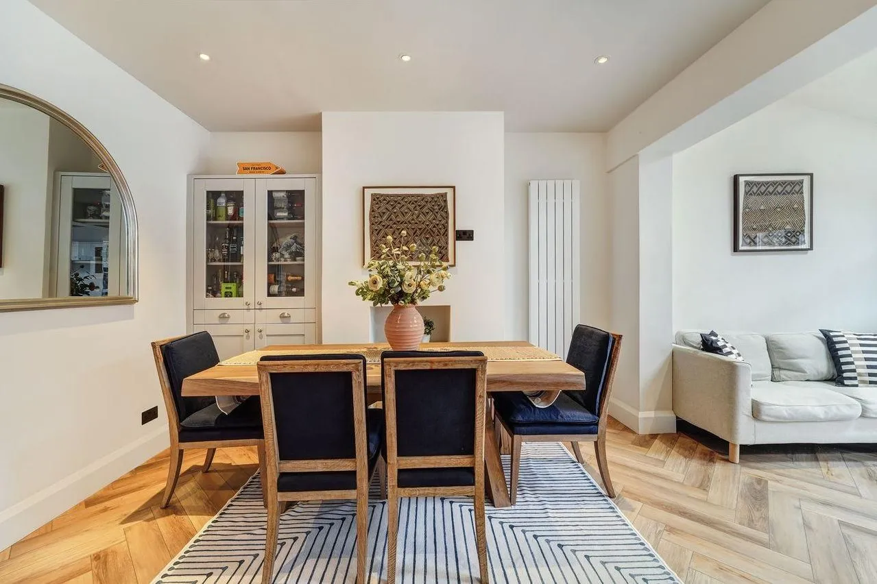 Myrtle Grove, New Malden KT3 3LF, photo 12