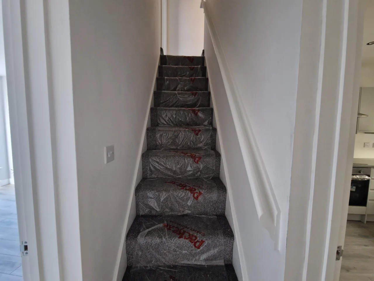 High Street, Wollaston, photo 6
