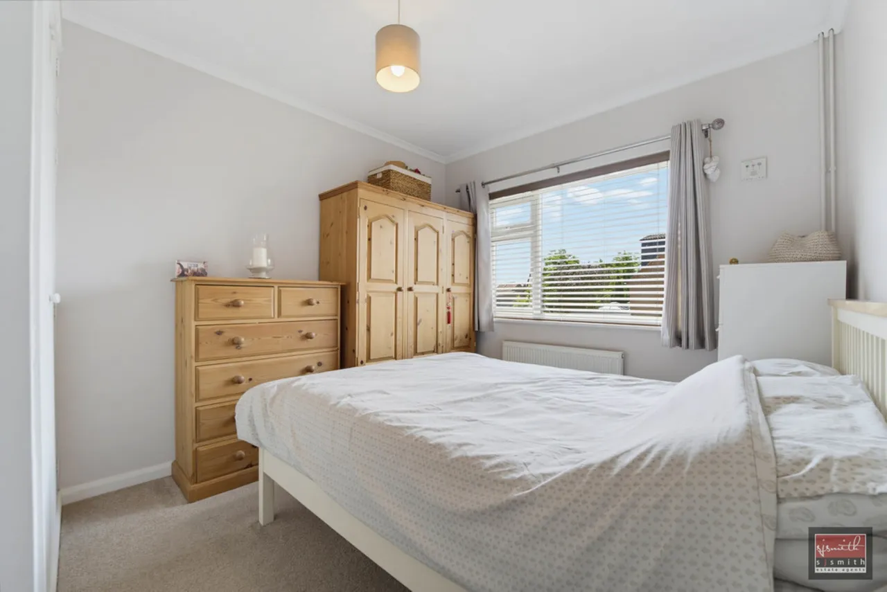 Woodthorpe Road, Ashford, photo 8