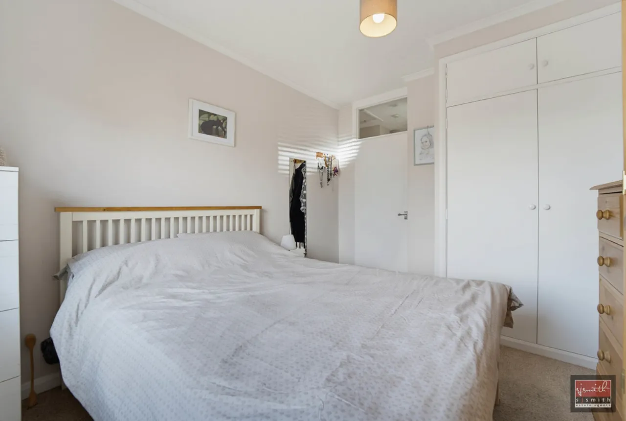 Woodthorpe Road, Ashford, photo 9