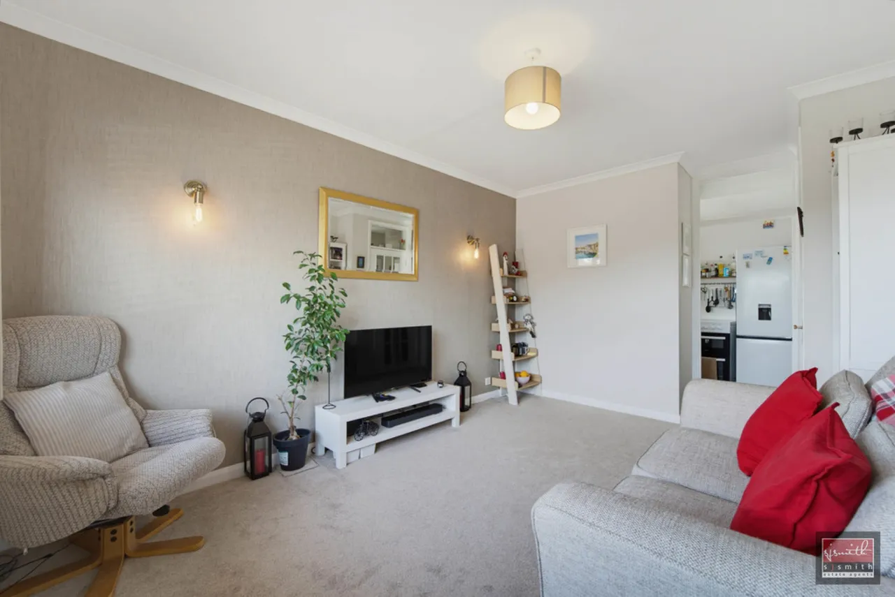 Woodthorpe Road, Ashford, photo 5
