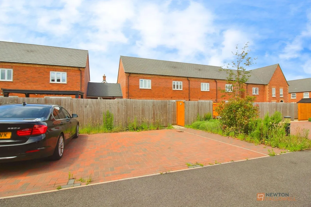 North Esk Way, Lubbesthorpe, LE19, photo 22