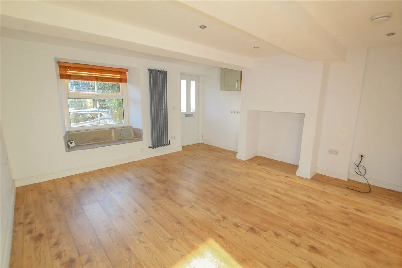 Woodhead Road, Holmbridge, HD9, photo 2