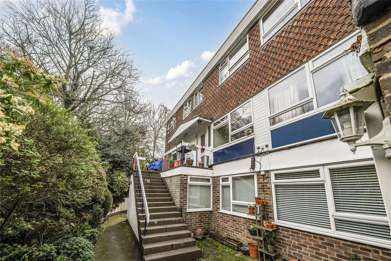 Caveside Close, Chislehurst, BR7, photo 27