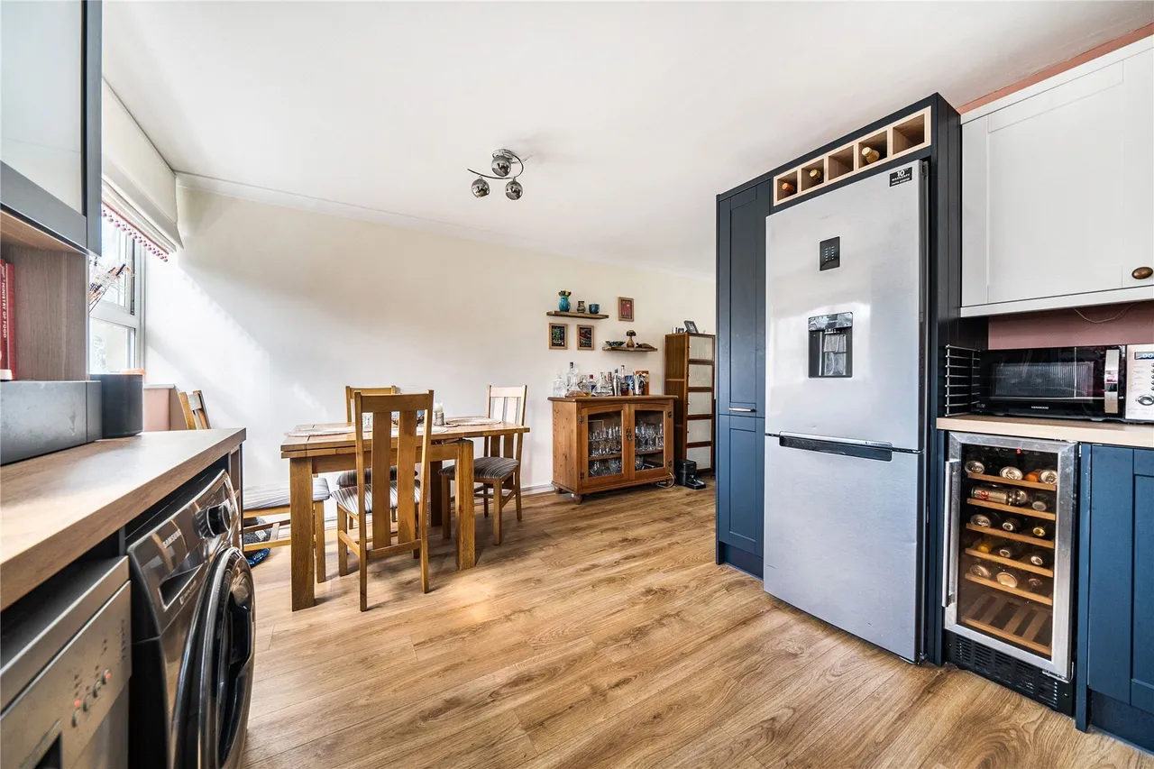 Caveside Close, Chislehurst, BR7, photo 2
