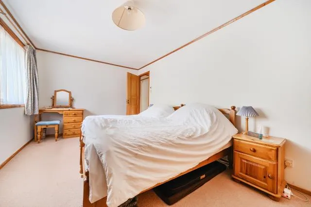 Stafford Lake, Knaphill, GU21, photo 12