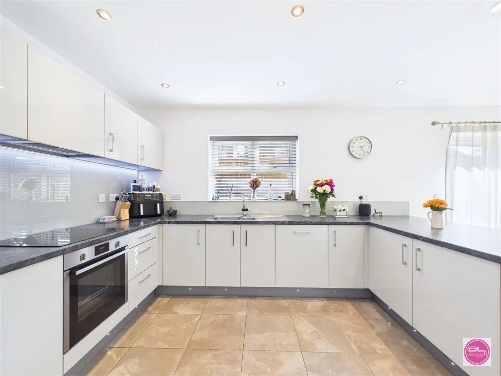 Claymills Close, Burton-On-Trent, DE15, photo 10