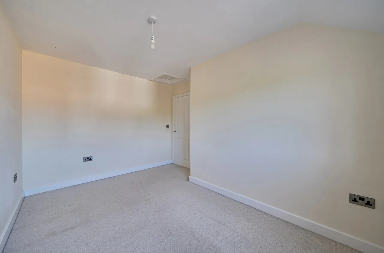 Brynmor Close, Newtown, photo 12