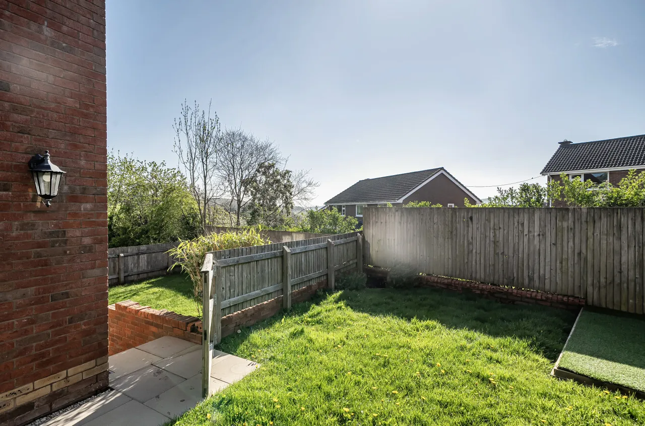 Brynmor Close, Newtown, photo 20