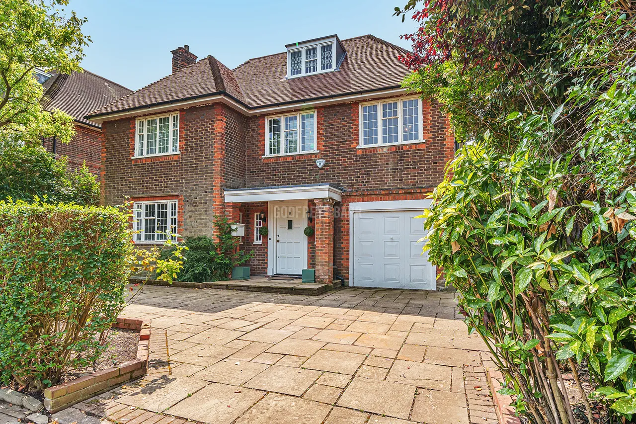5 bed house for sale, Holne Chase Hampstead Garden Suburb, N2