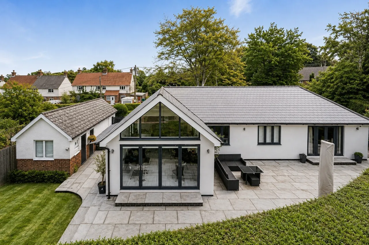 3 bed house for sale — Sophurst Lane, Matfield, TN12