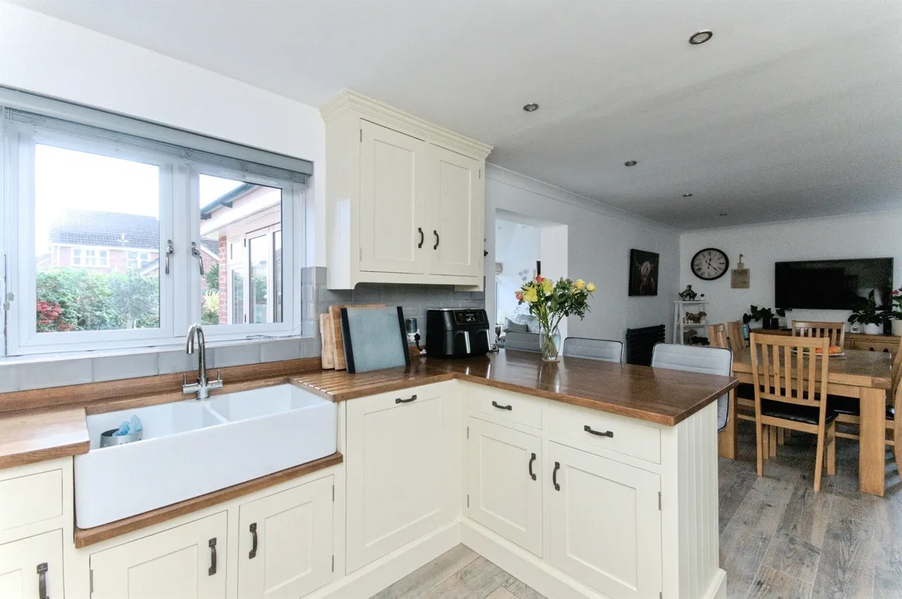 Pride View, Stone Cross, BN24, photo 15