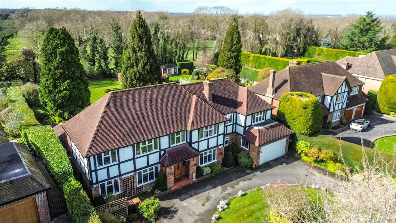 Golf Side, South Cheam, SM2 7EZ, photo 7