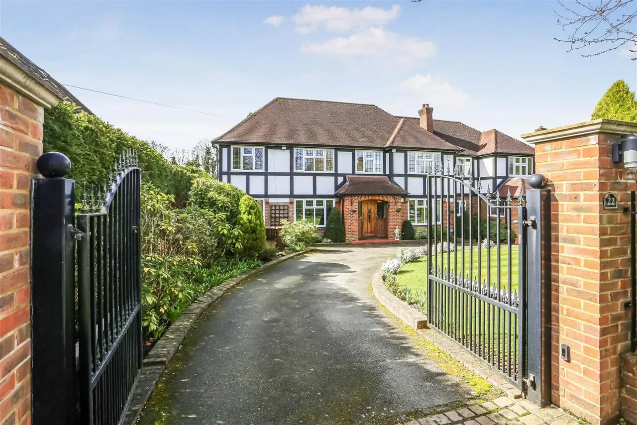 Golf Side, South Cheam, SM2 7EZ, photo 61