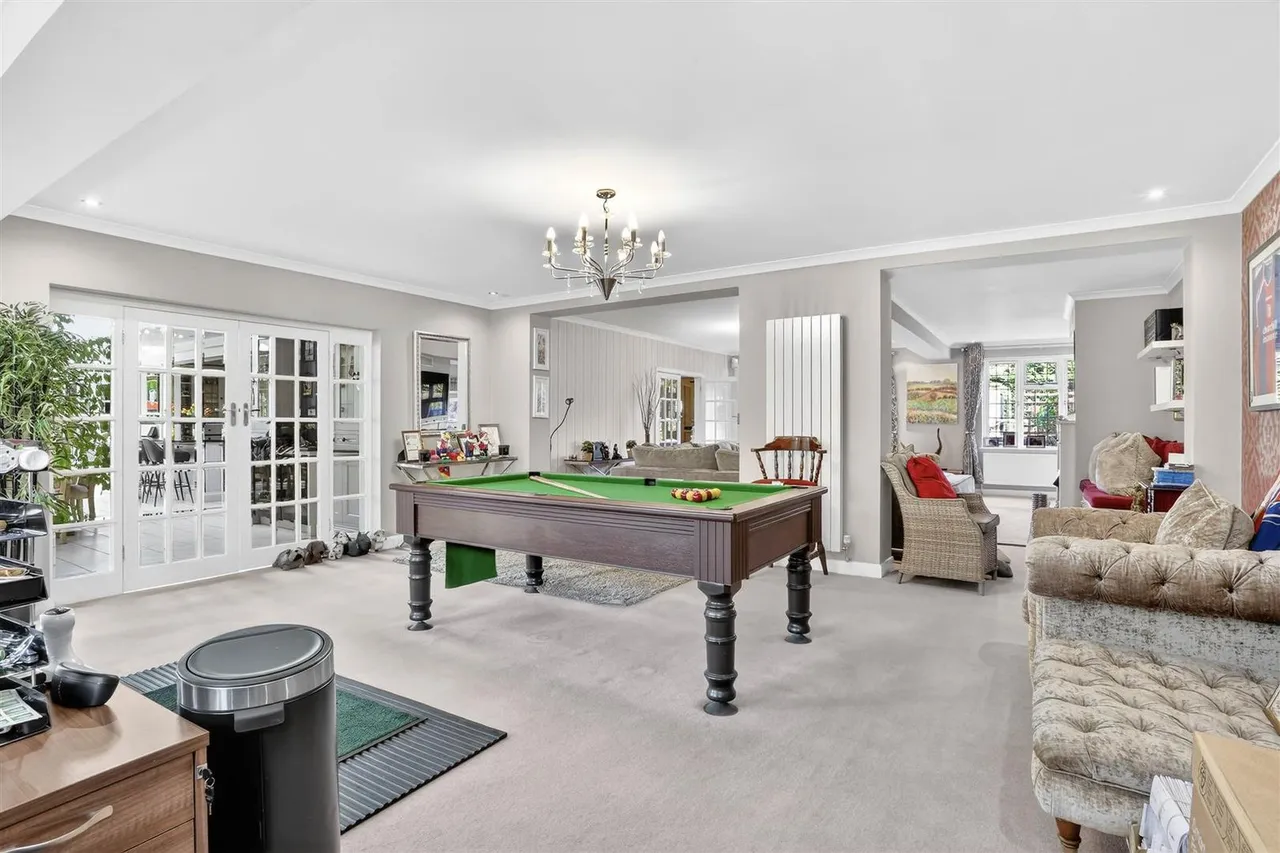 Golf Side, South Cheam, SM2 7EZ, photo 15