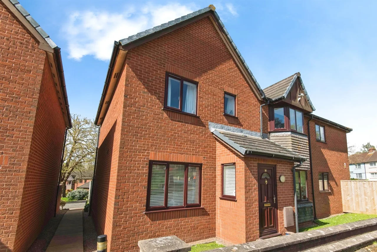 2 bed house for sale — Honeylands Drive, Exeter