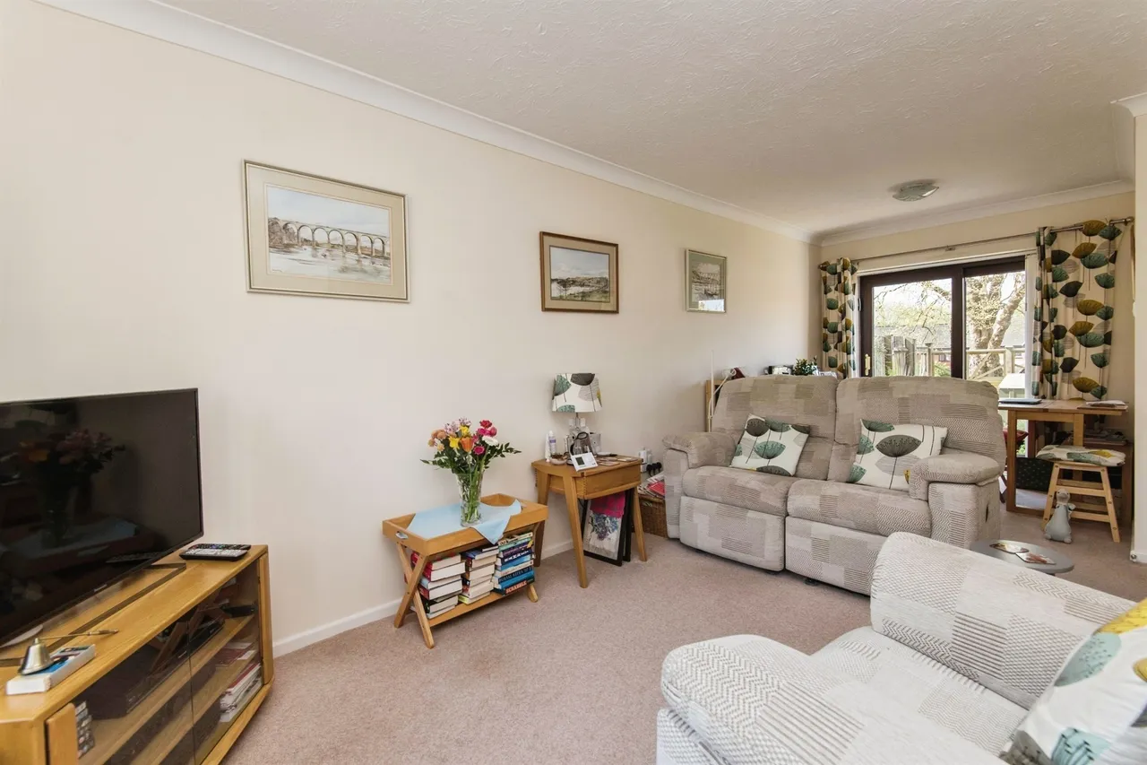 Honeylands Drive, Exeter, photo 2