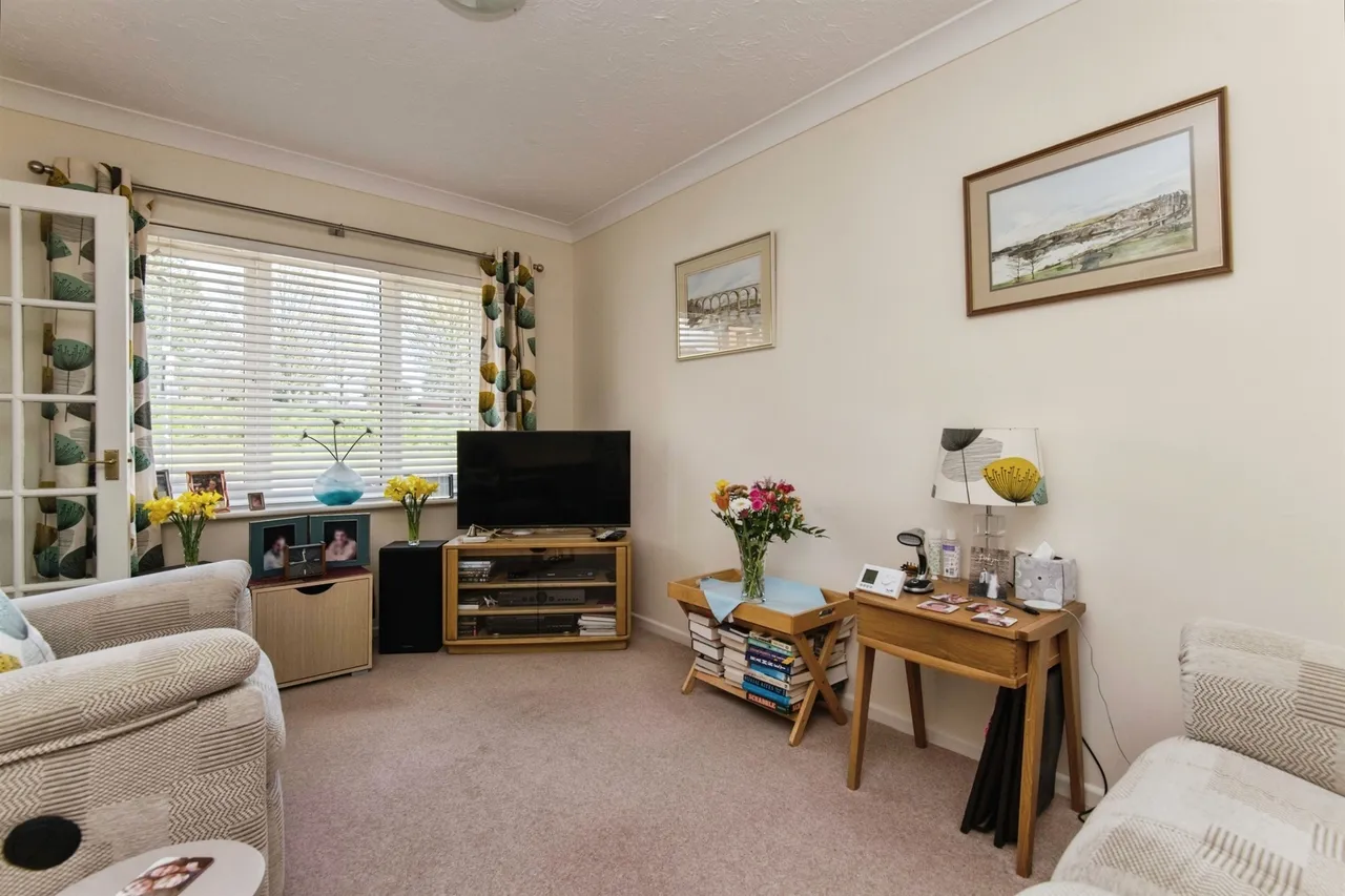 Honeylands Drive, Exeter, photo 4