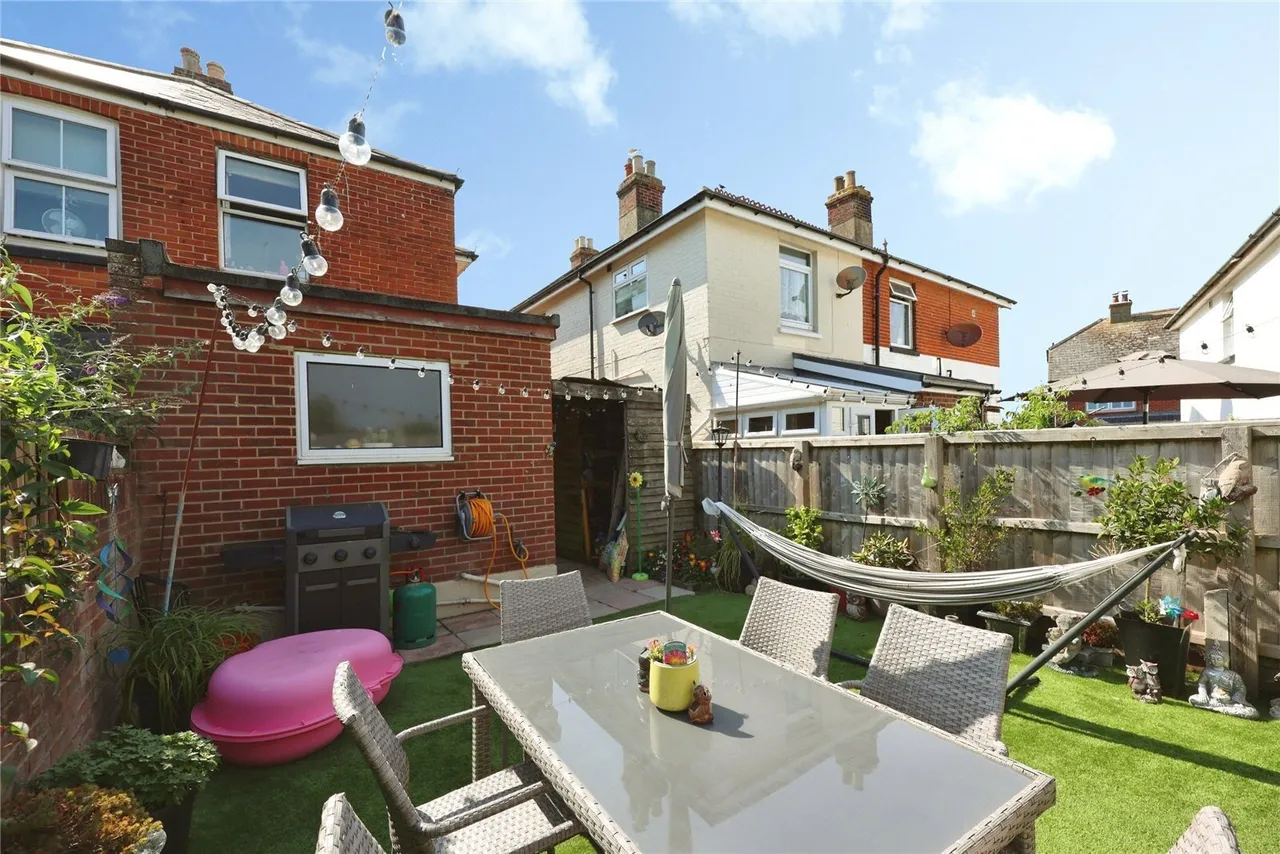 Alfred Road, Sandown, PO36, photo 13