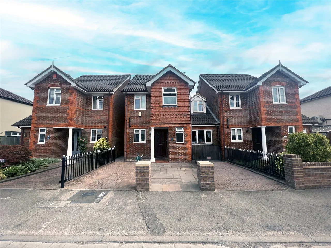 3 bed house for sale, Park Road, Egham, TW20