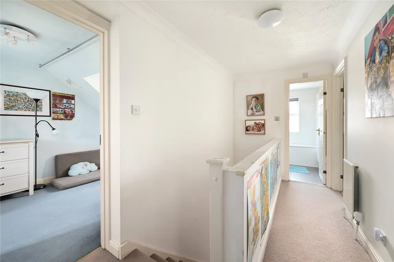 Park Road, Egham, TW20, photo 16