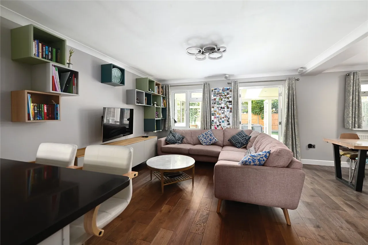 Park Road, Egham, TW20, photo 2