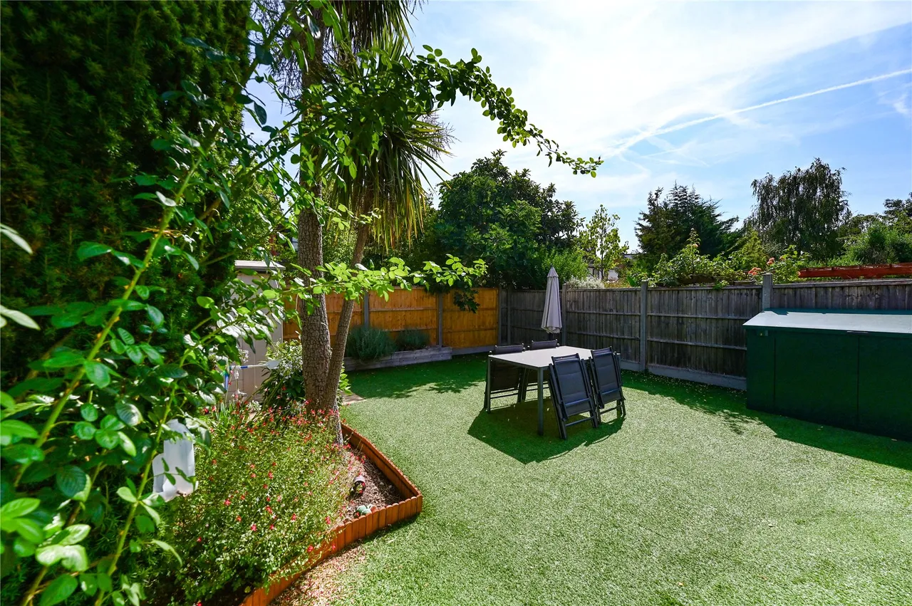 Park Road, Egham, TW20, photo 7