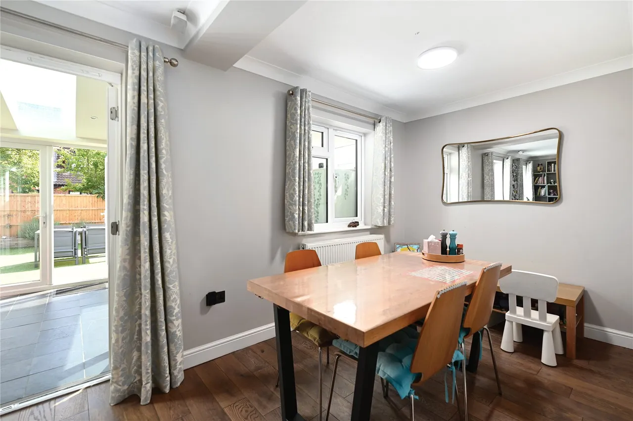 Park Road, Egham, TW20, photo 9