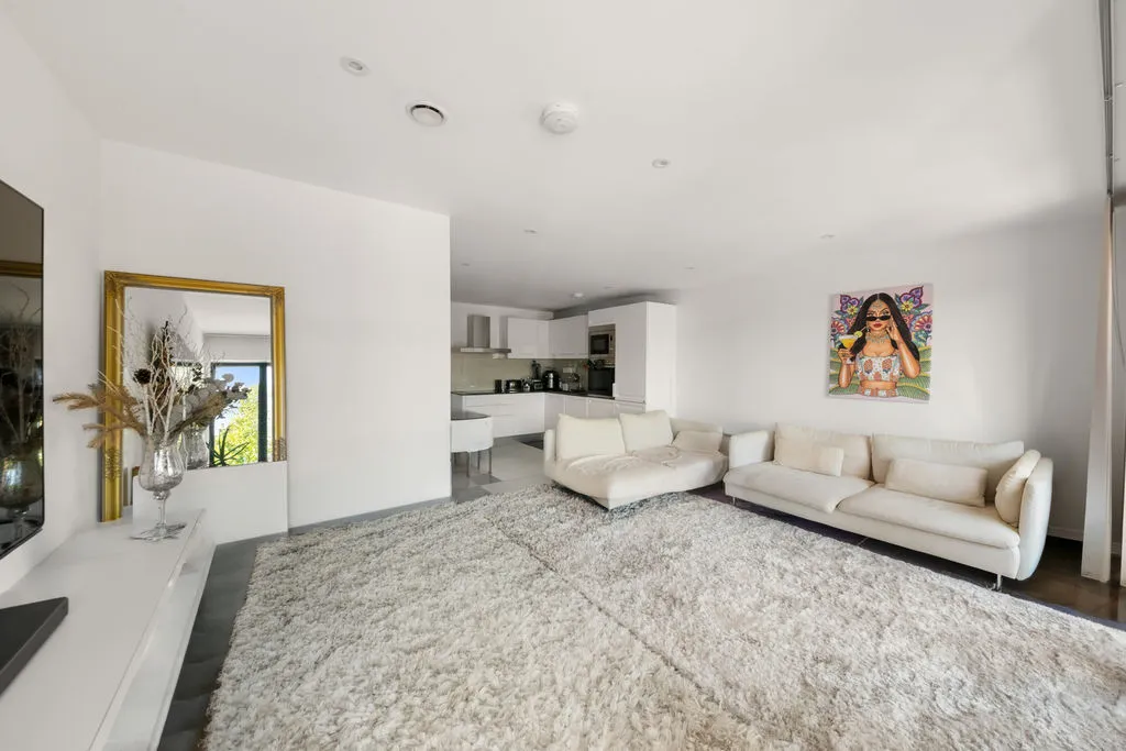 178 Eastcote Lane, Harrow, photo 12
