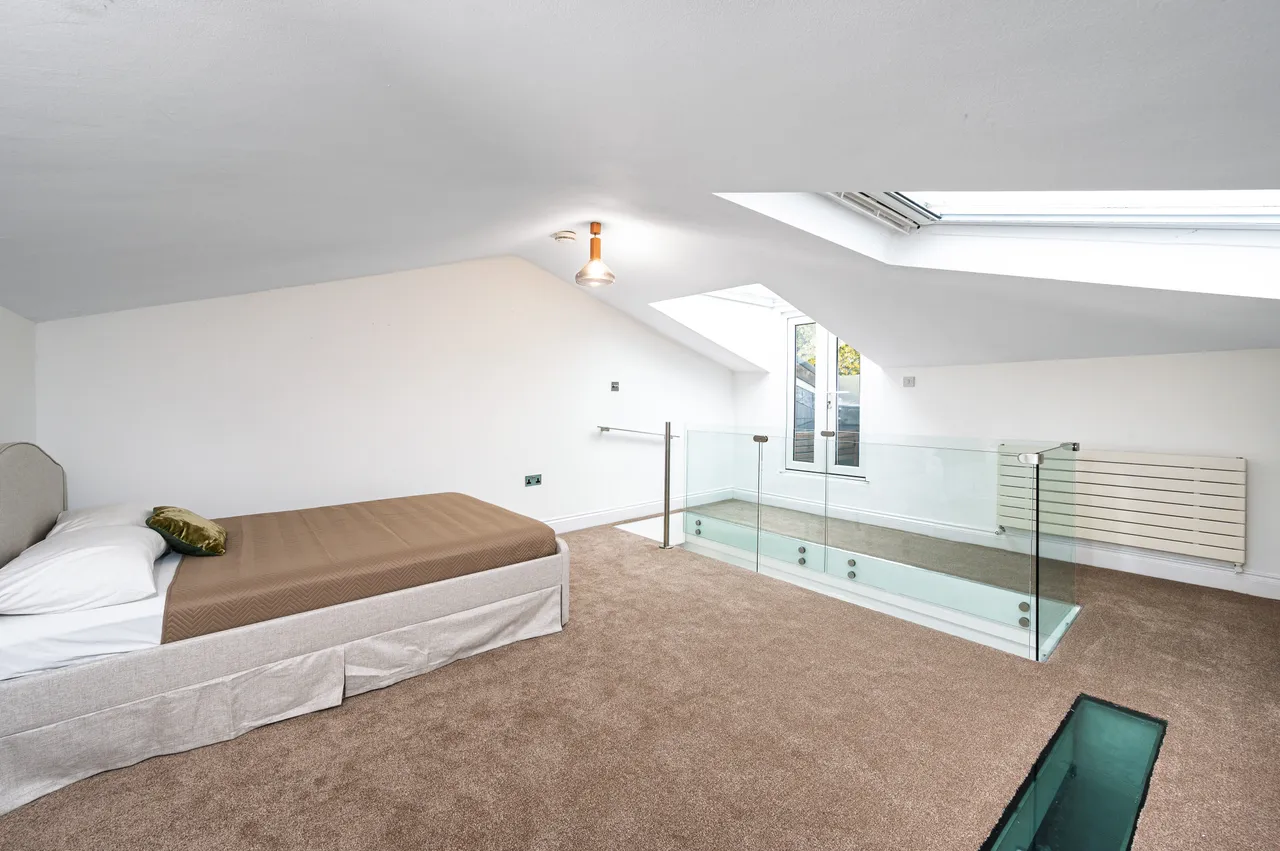 London, NW3, photo 8