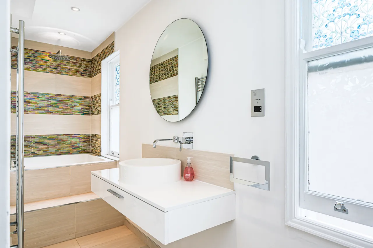 London, NW3, photo 12