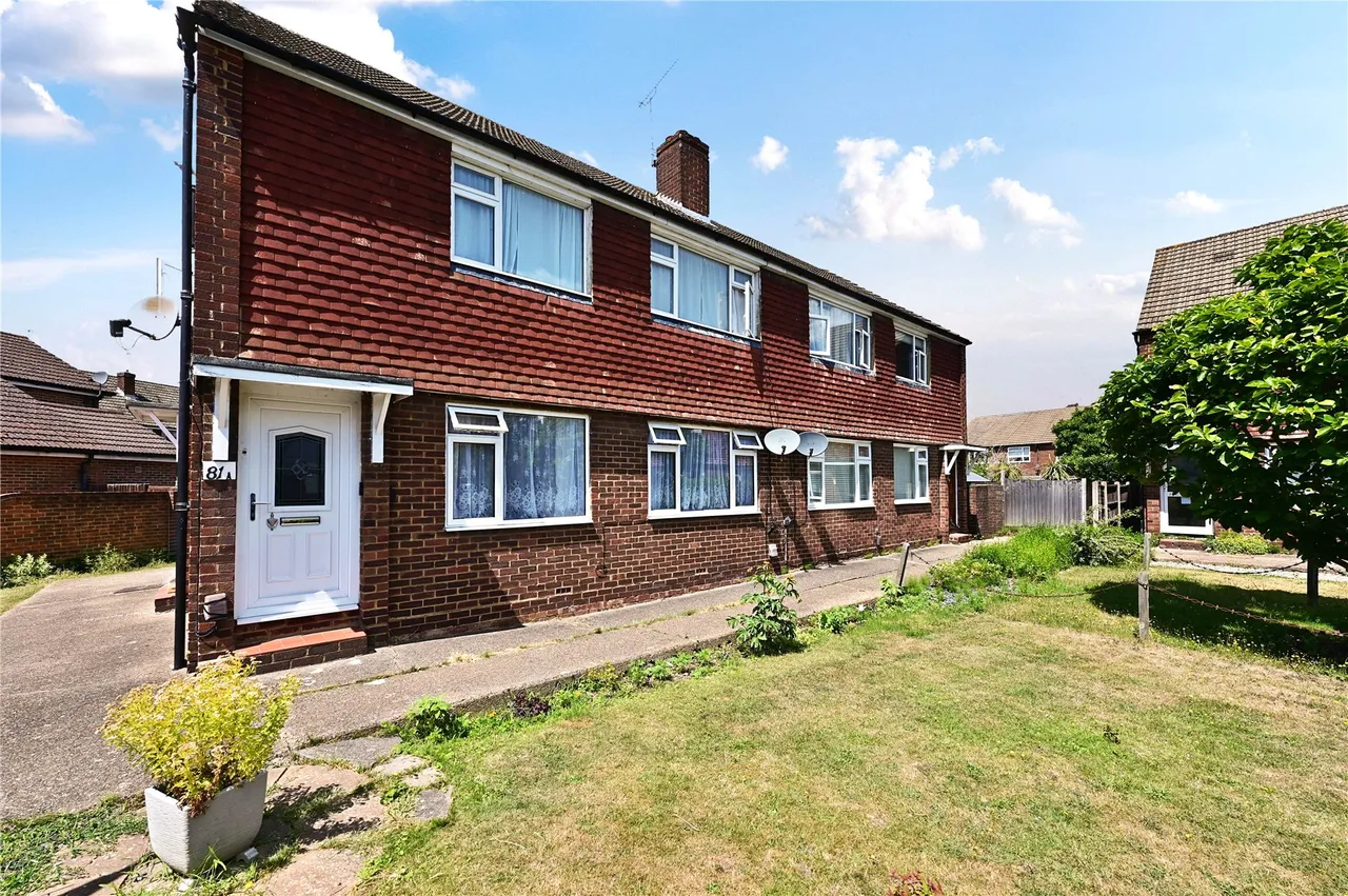 Chertsey Road, Ashford, TW15, photo 11