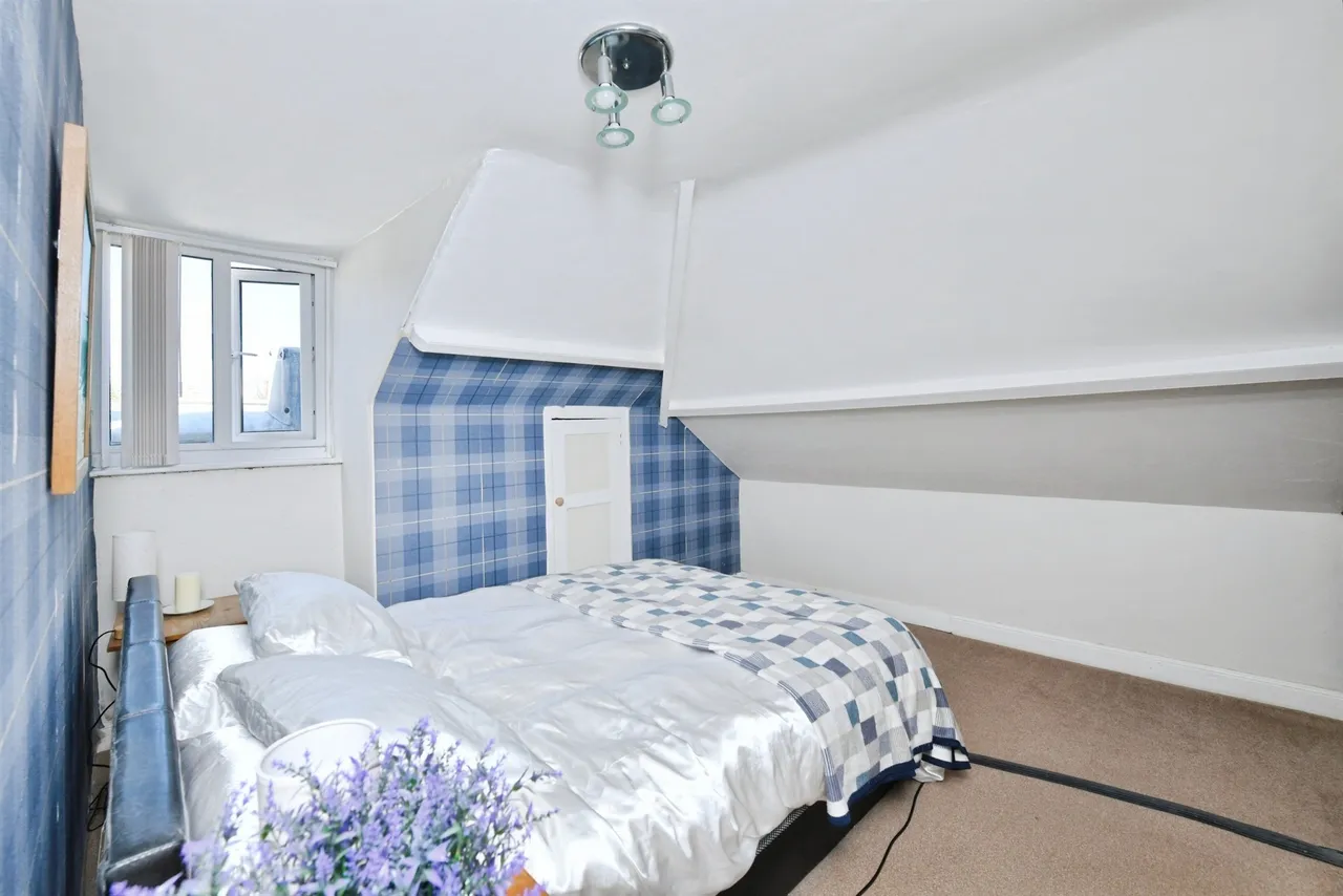 Adelaide Street, Stonehouse, Plymouth, photo 10