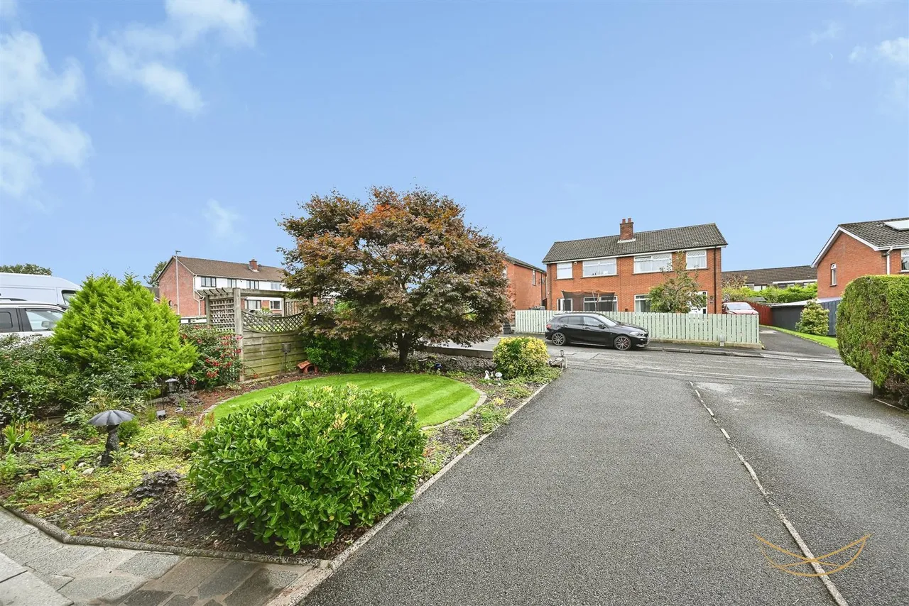Clare Heights, Ballyclare, BT39, photo 31