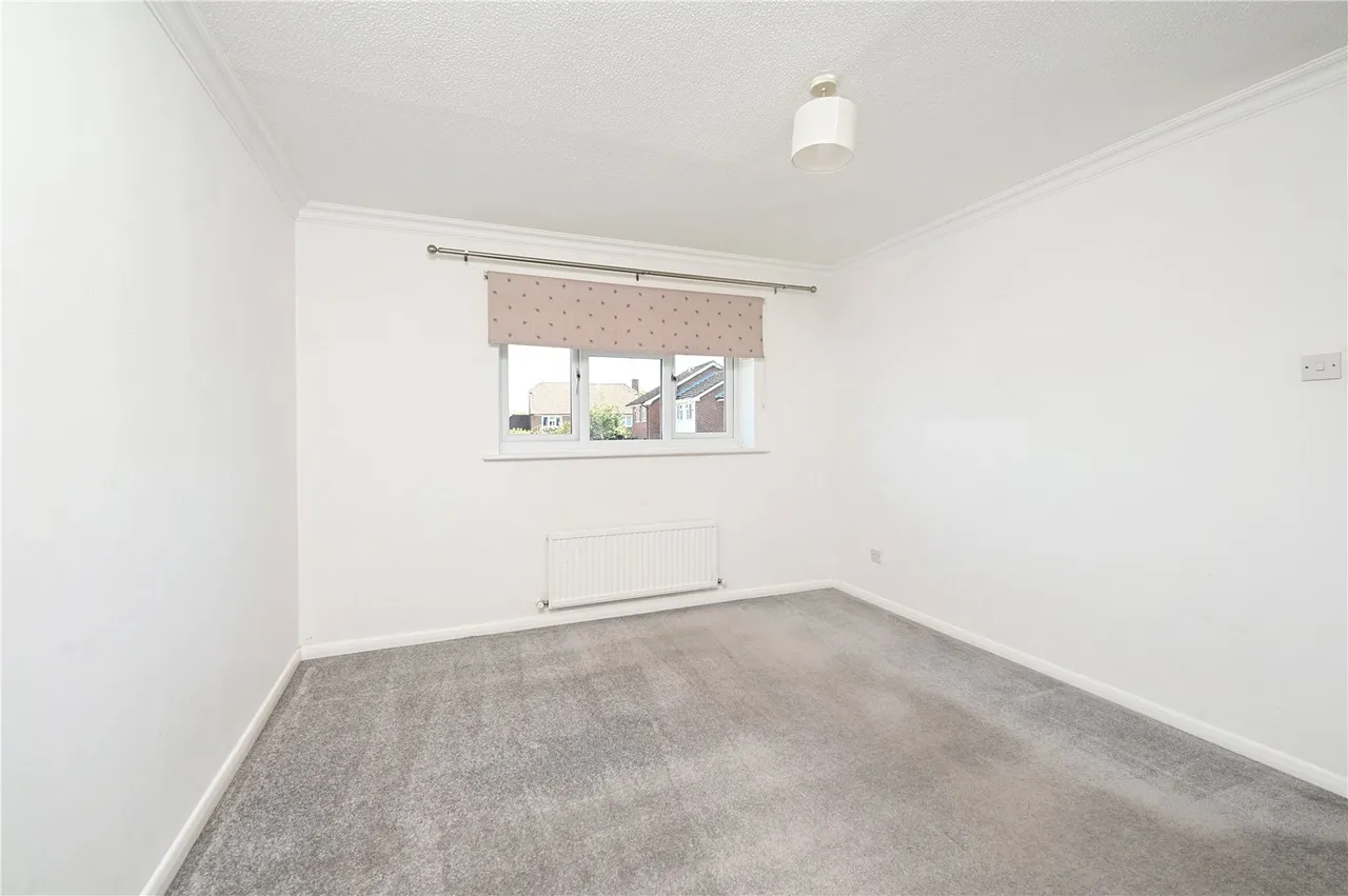 Throgmorton Road, Yateley, GU46, photo 7