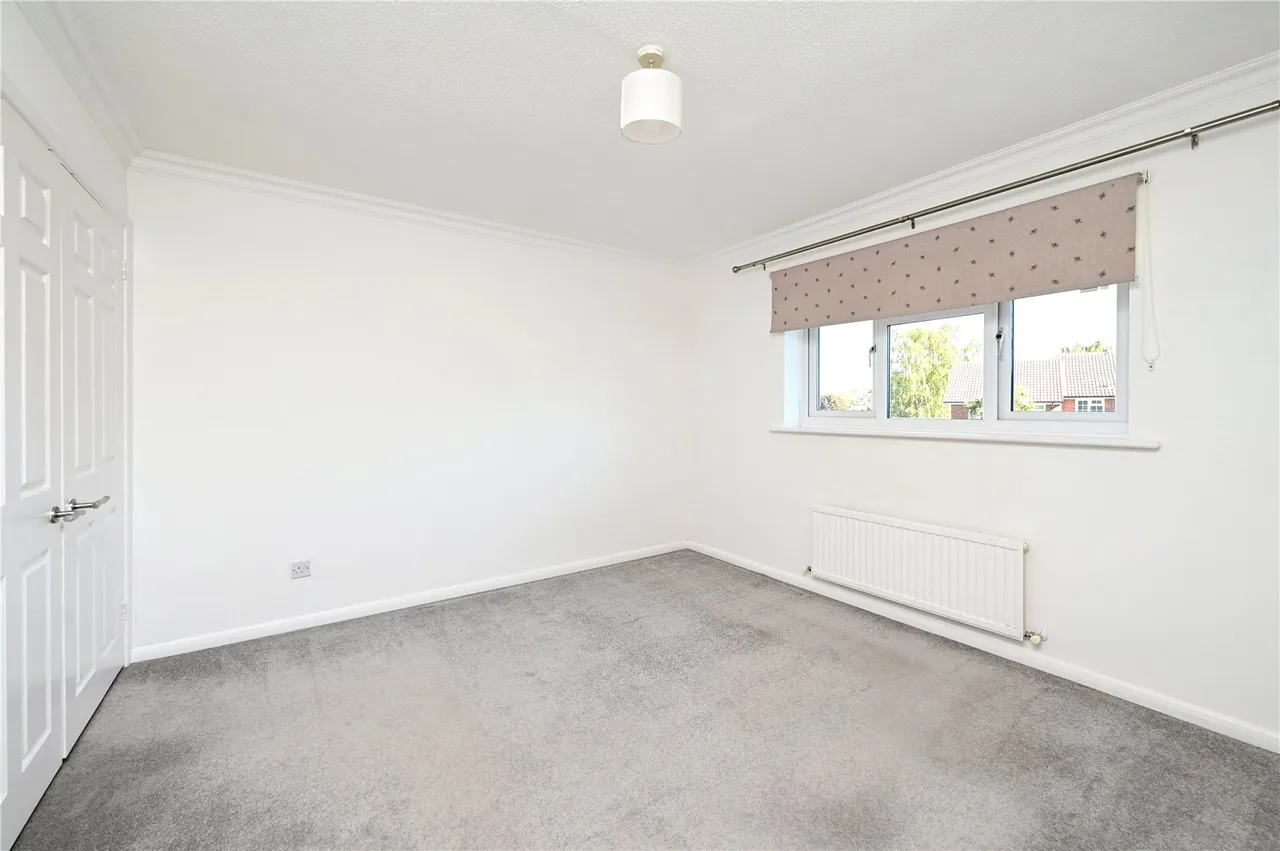 Throgmorton Road, Yateley, GU46, photo 5