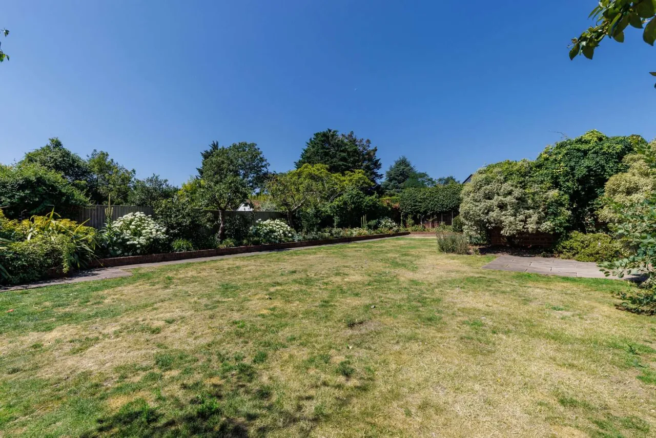 Kingston Hill, Kingston upon Thames, KT2 7LN, photo 9
