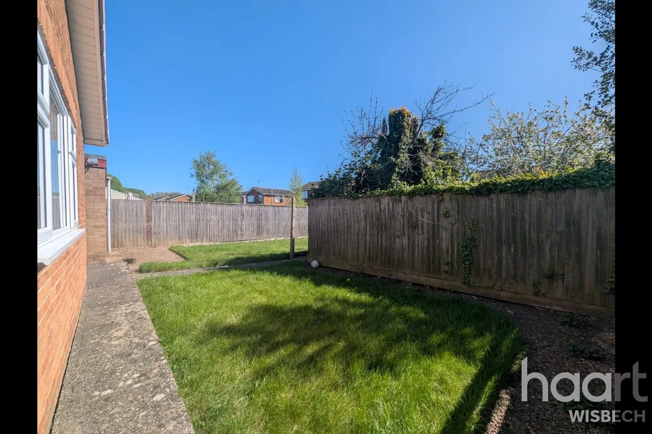 Arles Avenue, Wisbech, PE13, photo 5