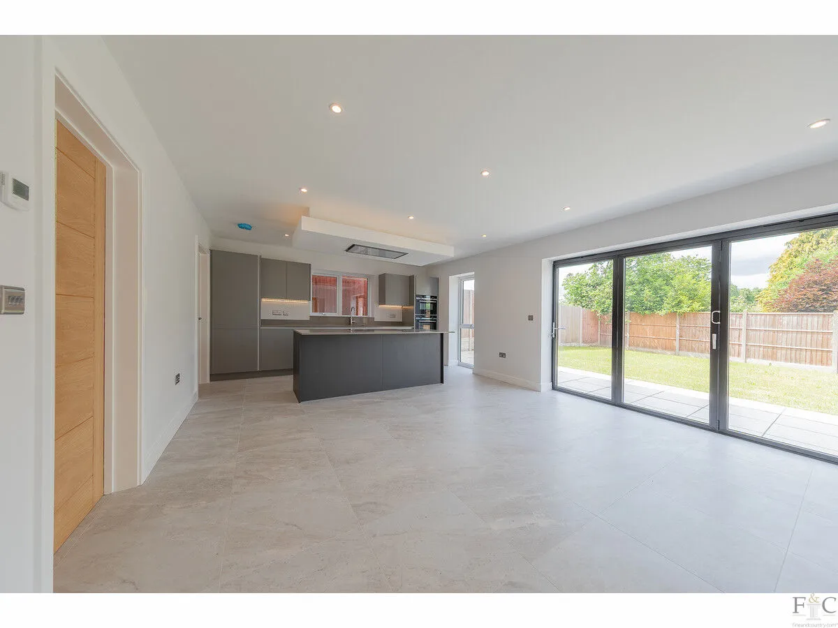 Cleves Gardens, Leicester, LE2, photo 3