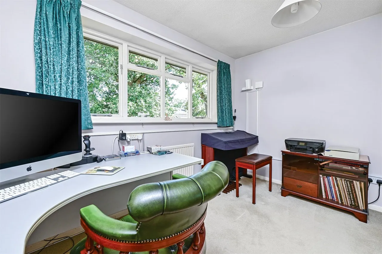 Broadhurst, Farnborough, Hampshire, GU14 9XA, photo 12