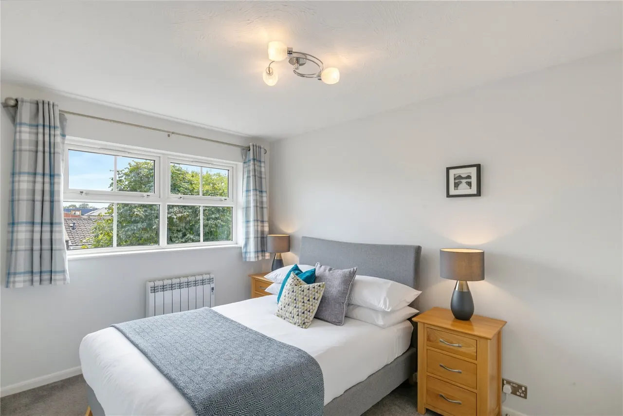 Shire Place, London, SW18, photo 3