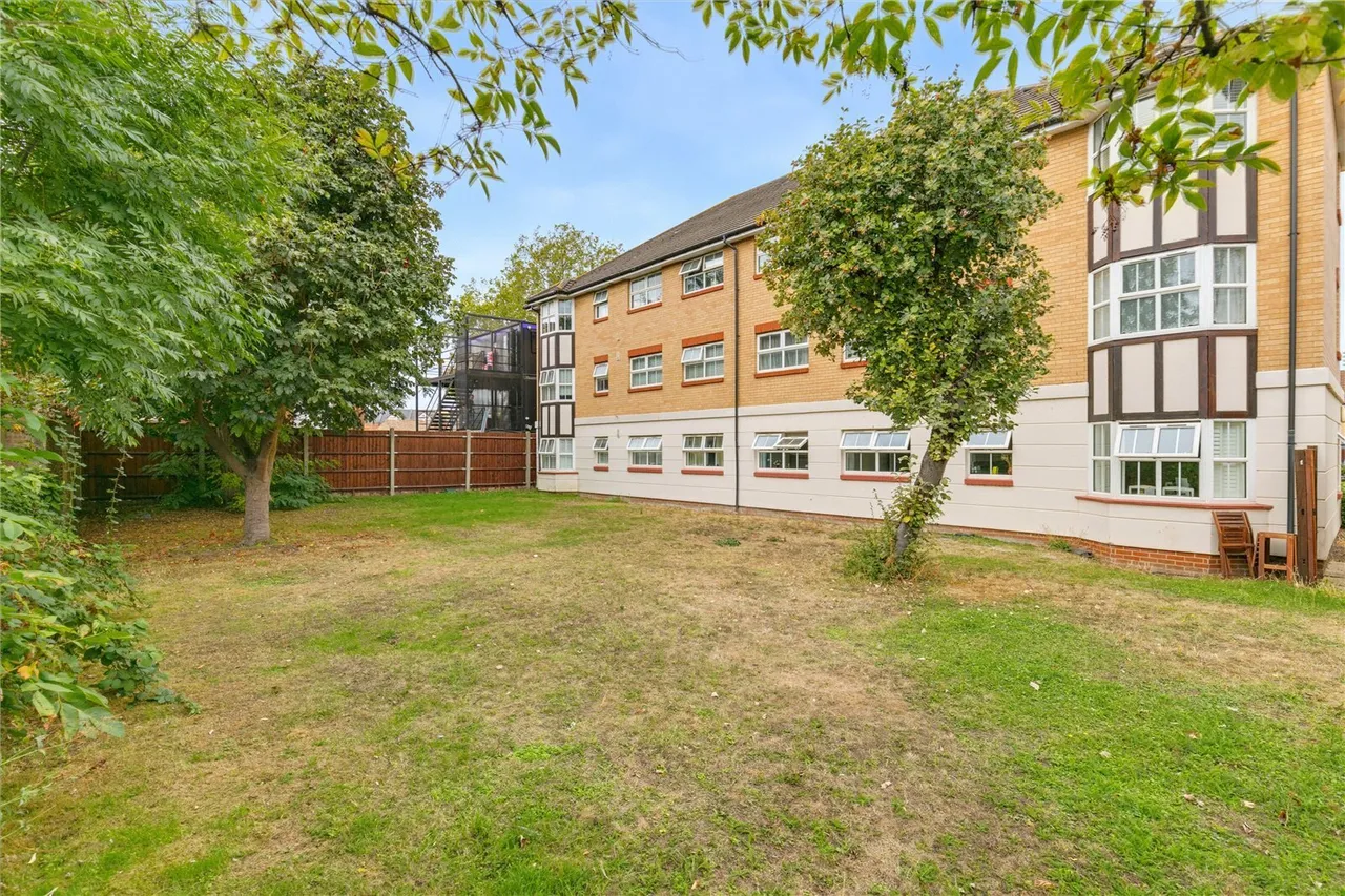 Shire Place, London, SW18, photo 8