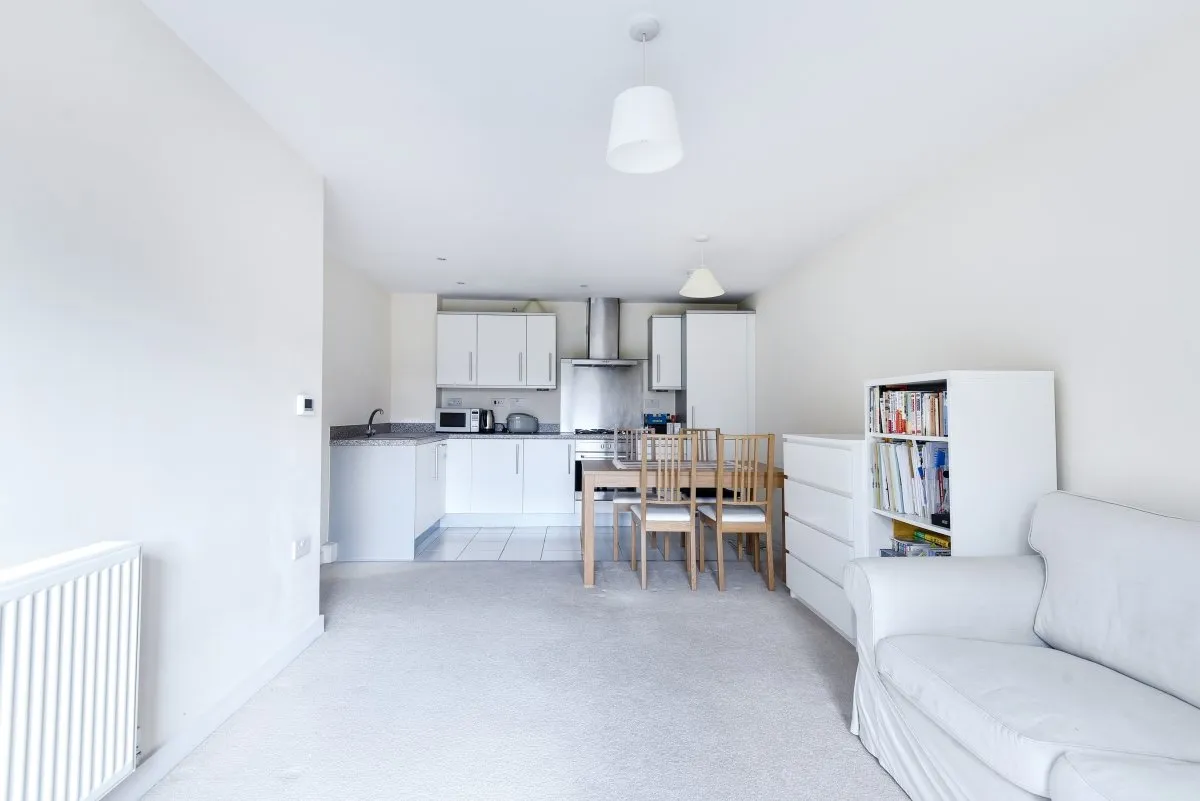 2 bed flat for sale — Uxbridge Road, West Ealing, London, W13