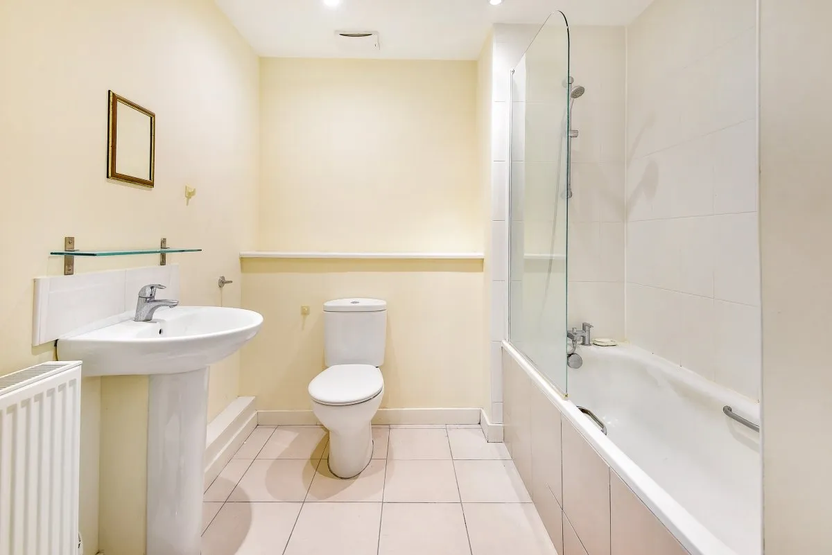 Uxbridge Road, West Ealing, London, W13, photo 4