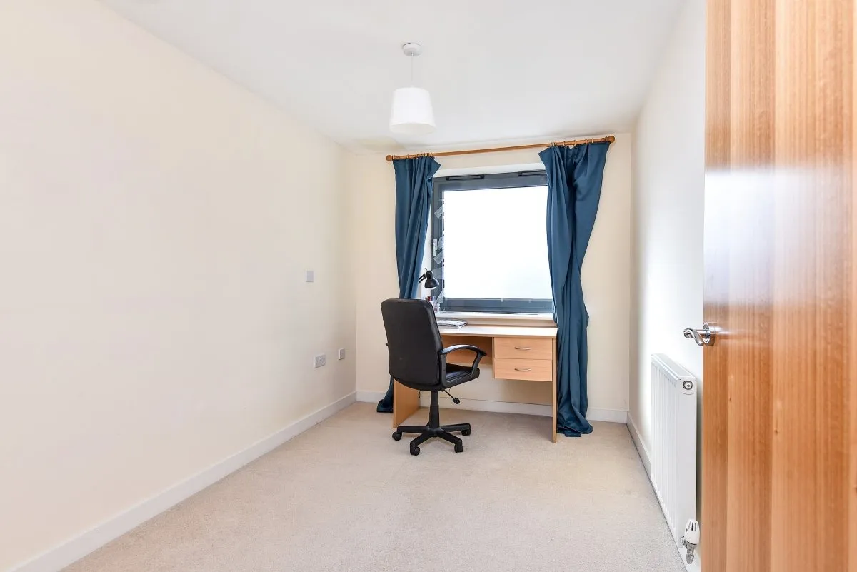 Uxbridge Road, West Ealing, London, W13, photo 11