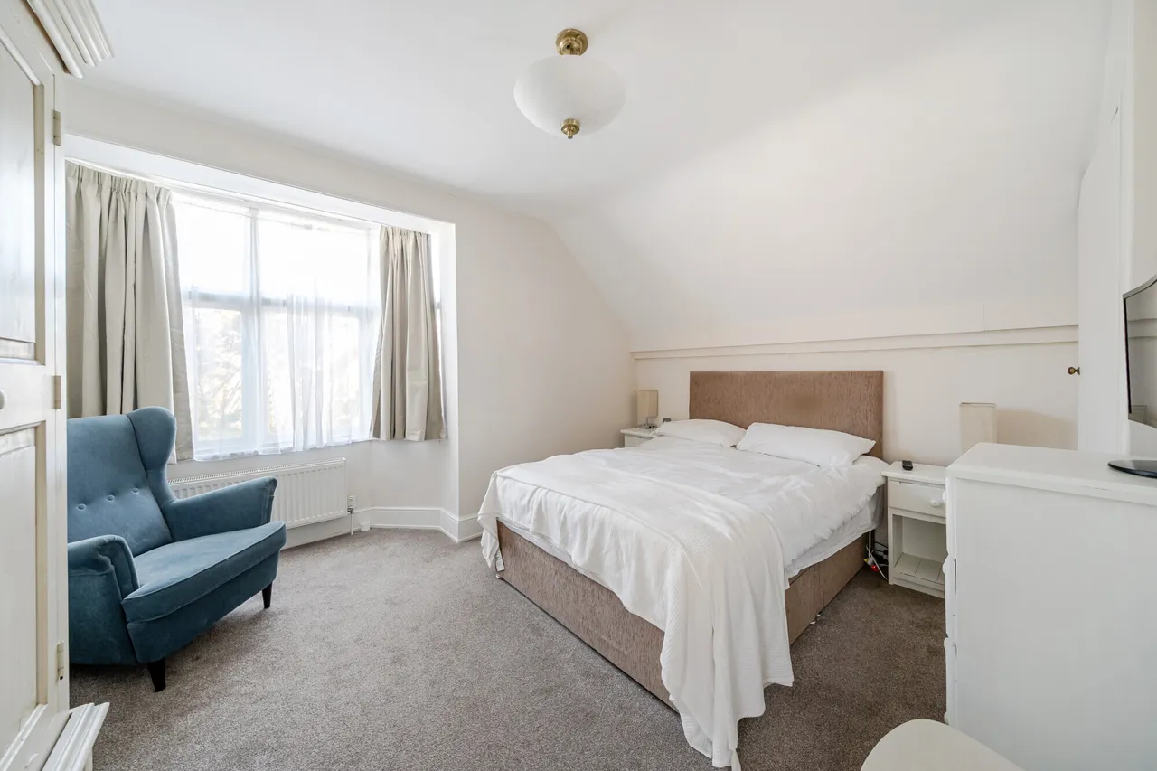 Long Garden Walk, Farnham, GU9, photo 6
