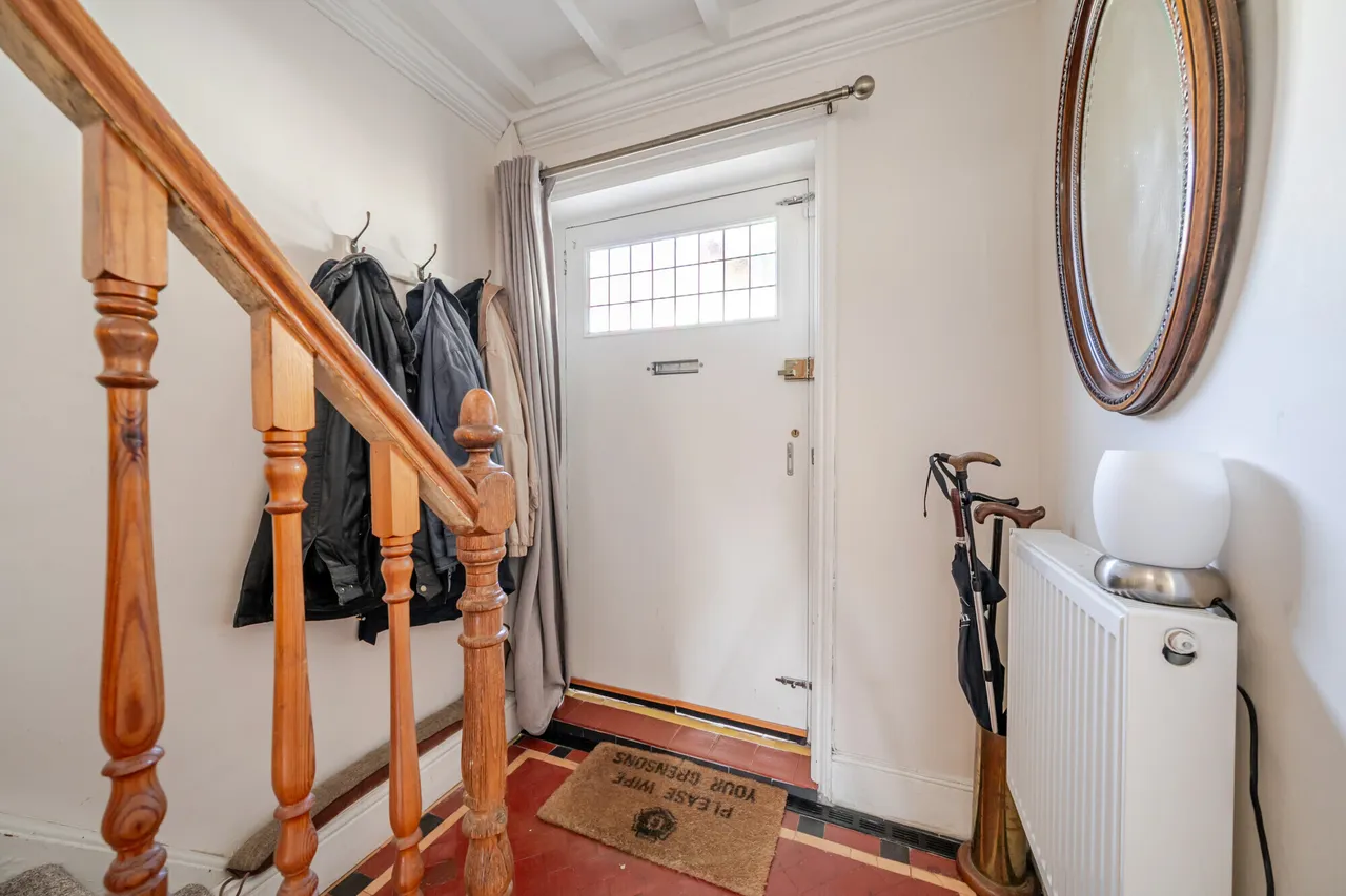 Long Garden Walk, Farnham, GU9, photo 9