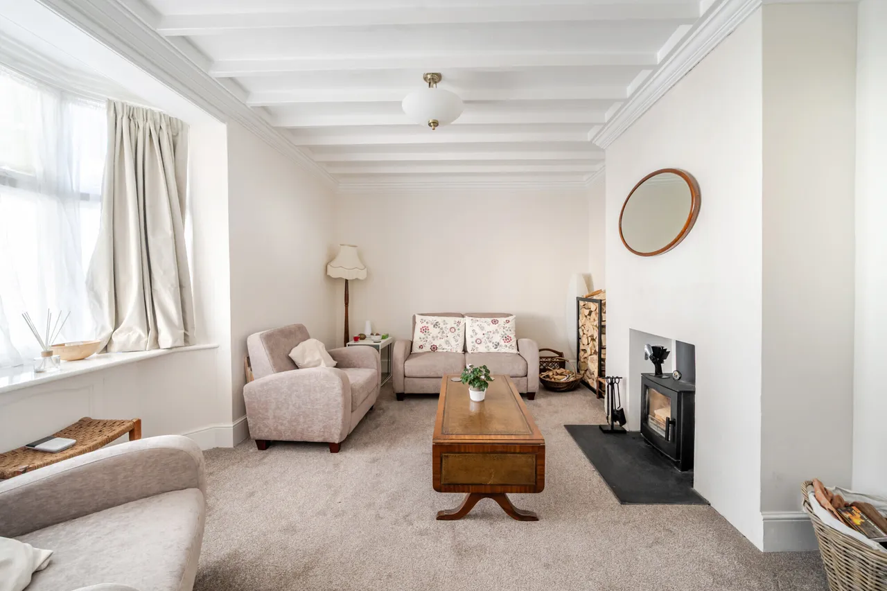 Long Garden Walk, Farnham, GU9, photo 3
